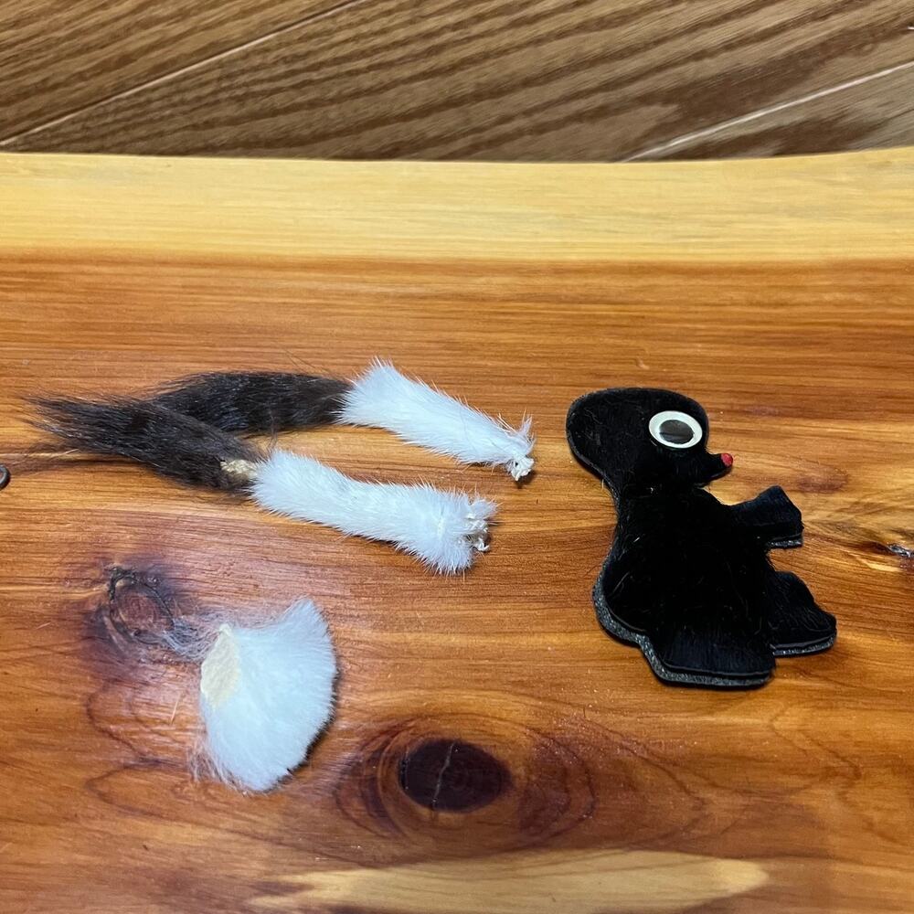 Vintage ODDITY Handmade Skunk Toy‎ Figure W Real Leather Fur Black White